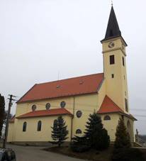 https://upload.wikimedia.org/wikipedia/commons/thumb/4/4d/Praksice-Kostel.jpg/1024px-Praksice-Kostel.jpg
