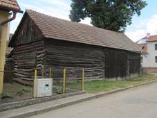 Vrb�tice (Vlachovice), stodola.jpg