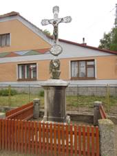 Votoupal wayside cross in Studnice, T�eb�� District.JPG