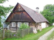 https://upload.wikimedia.org/wikipedia/commons/thumb/8/85/Dolni_Brusnice_14_2.jpg/1024px-Dolni_Brusnice_14_2.jpg