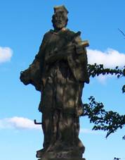 http://upload.wikimedia.org/wikipedia/commons/c/c1/Doln%C3%AD_Jelen%C3%AD%2C_svat%C3%BD_Jan_Nepomuck%C3%BD.jpg