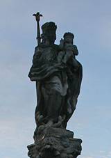 Sloup se sochou Panny Marie Dyj�kovi�ky.JPG