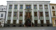 GuentherZ 2010-05-01 0081 Znojmo Oberer Platz Palais Althan.jpg